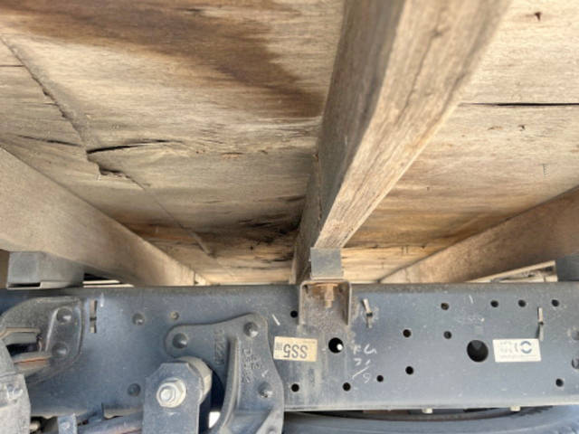 日産アトラス平ボディ小型（2t・3t）[写真17]