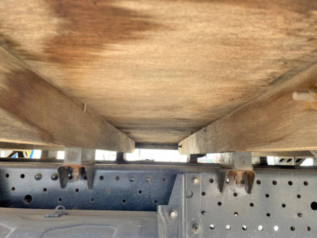 日産アトラス平ボディ小型（2t・3t）[写真19]