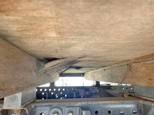 日産アトラス平ボディ小型（2t・3t）[写真20]