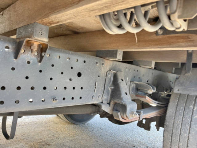 日産アトラス平ボディ小型（2t・3t）[写真21]