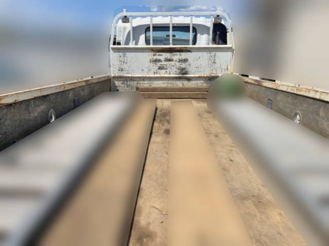 日産アトラス平ボディ小型（2t・3t）[写真09]