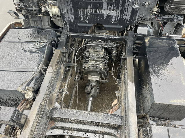 いすゞギガダンプ大型（10t）[写真17]