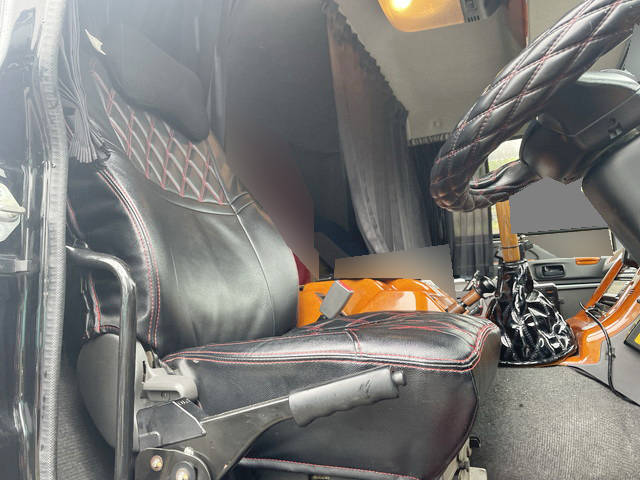 いすゞギガダンプ大型（10t）[写真25]