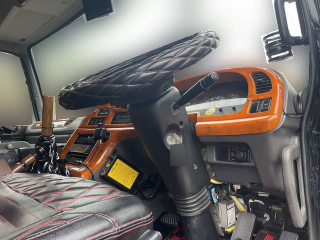 いすゞギガダンプ大型（10t）[写真27]