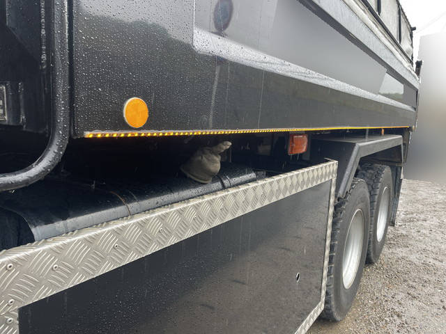 いすゞギガダンプ大型（10t）[写真09]