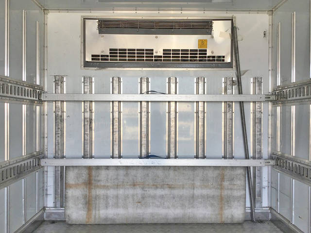 三菱ふそうキャンター冷凍車（冷蔵車）小型（2t・3t）[写真16]