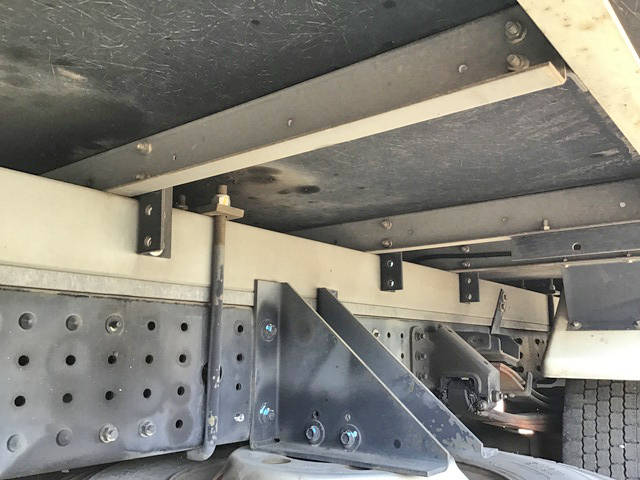 三菱ふそうキャンター冷凍車（冷蔵車）小型（2t・3t）[写真24]