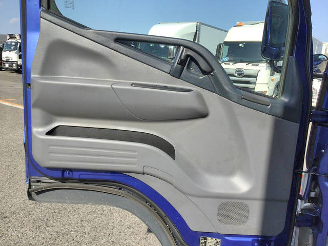 三菱ふそうキャンター冷凍車（冷蔵車）小型（2t・3t）[写真29]