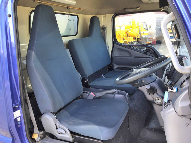 三菱ふそうキャンター冷凍車（冷蔵車）小型（2t・3t）[写真33]