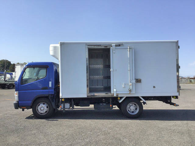 三菱ふそうキャンター冷凍車（冷蔵車）小型（2t・3t）[写真06]