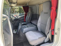 いすゞフォワードアルミウイング増トン（6t・8t）[写真30]