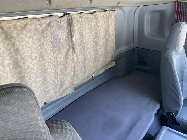 いすゞフォワードアルミウイング増トン（6t・8t）[写真34]