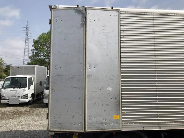 三菱ふそうキャンターアルミバン小型（2t・3t）[写真11]