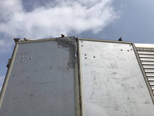 三菱ふそうキャンターアルミバン小型（2t・3t）[写真13]