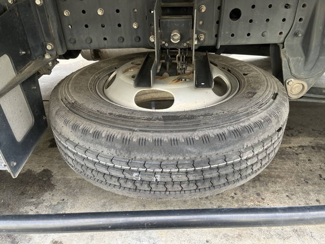 三菱ふそうキャンターアルミバン小型（2t・3t）[写真20]