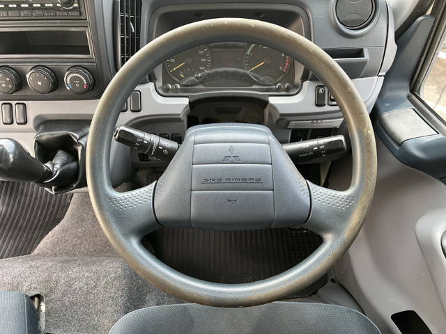 三菱ふそうキャンターアルミバン小型（2t・3t）[写真35]