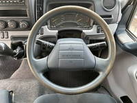 三菱ふそうキャンターアルミバン小型（2t・3t）[写真35]