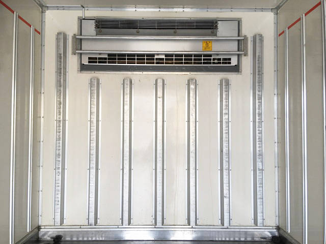 いすゞエルフ冷凍車（冷蔵車）小型（2t・3t）[写真12]