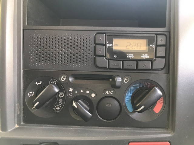 いすゞエルフローダーダンプ小型（2t・3t）[写真35]