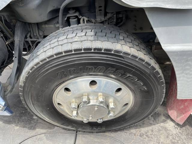 三菱ふそうスーパーグレートアルミウイング大型（10t）[写真19]