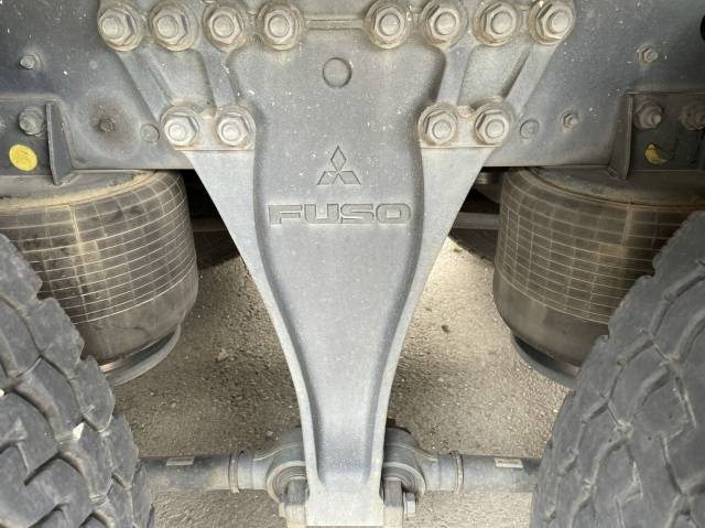 三菱ふそうスーパーグレートアルミウイング大型（10t）[写真22]