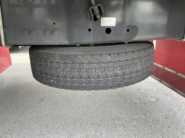 三菱ふそうスーパーグレートアルミウイング大型（10t）[写真24]