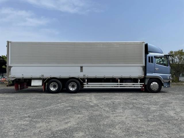 三菱ふそうスーパーグレートアルミウイング大型（10t）[写真06]