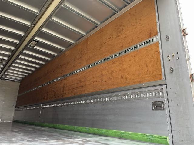 三菱ふそうスーパーグレートアルミウイング大型（10t）[写真09]