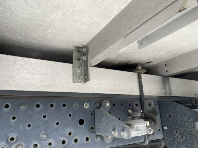 いすゞエルフアルミバン小型（2t・3t）[写真17]