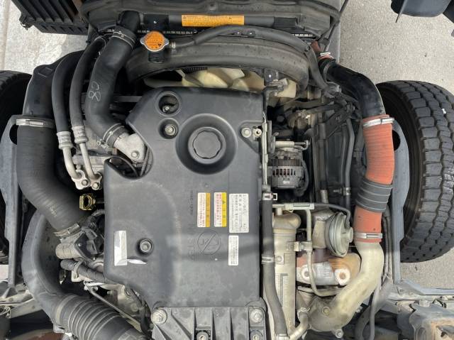 いすゞエルフアルミバン小型（2t・3t）[写真18]