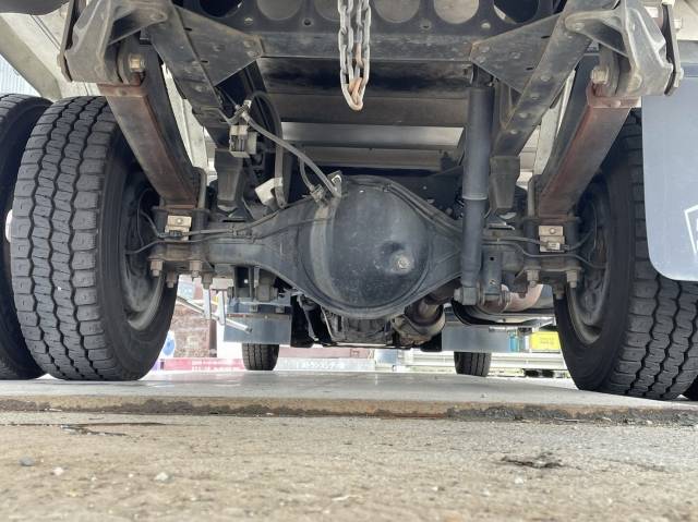 いすゞエルフアルミバン小型（2t・3t）[写真22]