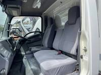 いすゞエルフアルミバン小型（2t・3t）[写真24]