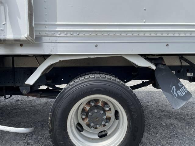 いすゞエルフアルミバン小型（2t・3t）[写真36]