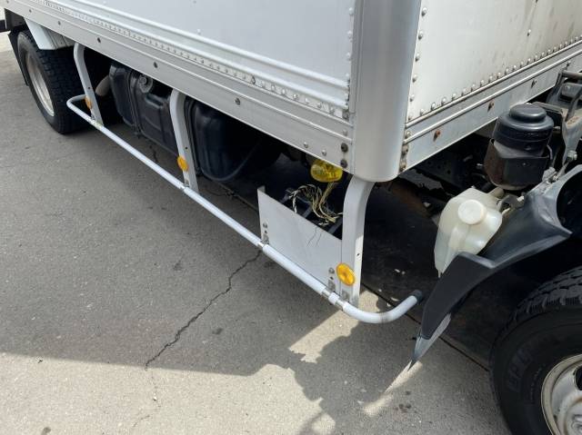 いすゞエルフアルミバン小型（2t・3t）[写真38]