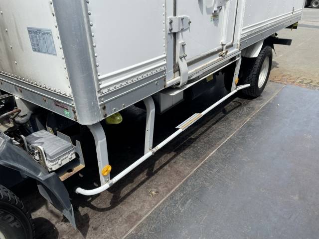 いすゞエルフアルミバン小型（2t・3t）[写真39]