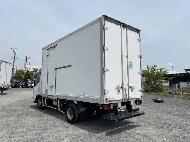 いすゞエルフアルミバン小型（2t・3t）[写真04]