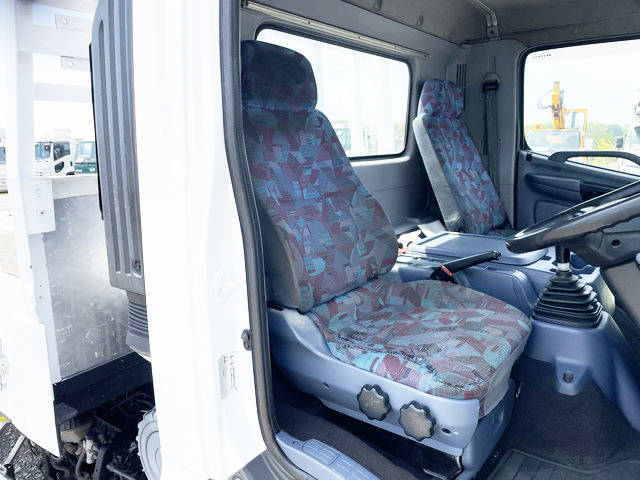 日野レンジャーセーフティローダー中型（4t）[写真30]