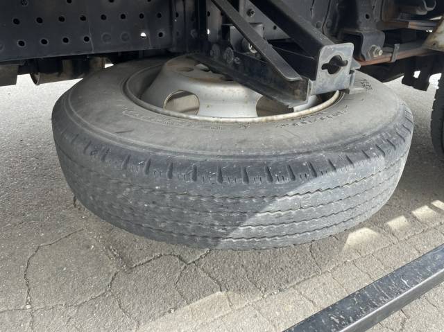 日産アトラスアルミバン小型（2t・3t）[写真24]