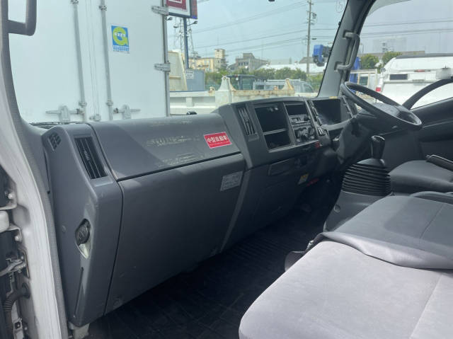 日産アトラスアルミバン小型（2t・3t）[写真33]