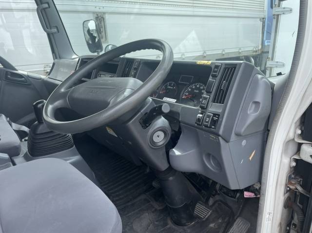 日産アトラスアルミバン小型（2t・3t）[写真34]