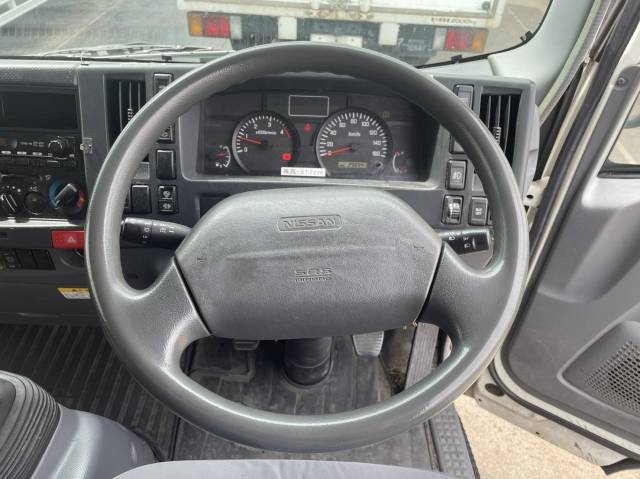 日産アトラスアルミバン小型（2t・3t）[写真35]