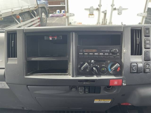 日産アトラスアルミバン小型（2t・3t）[写真37]