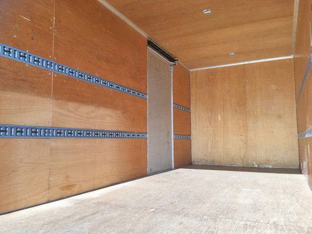 三菱ふそうキャンターアルミバン小型（2t・3t）[写真11]