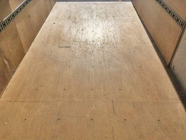 三菱ふそうキャンターアルミバン小型（2t・3t）[写真15]