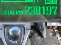 三菱ふそうキャンターアルミバン小型（2t・3t）[写真32]