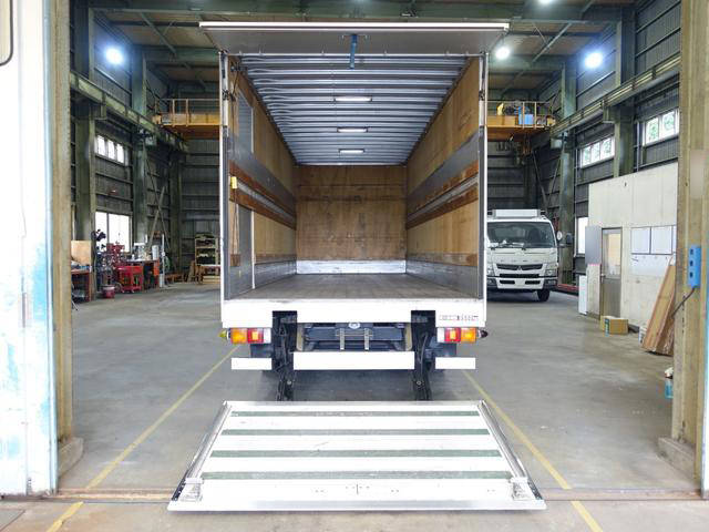 三菱ふそうキャンターアルミバン小型（2t・3t）[写真10]