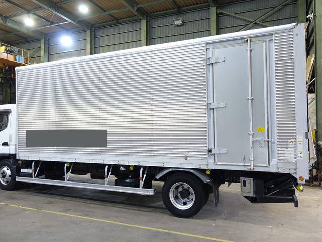 三菱ふそうキャンターアルミバン小型（2t・3t）[写真16]