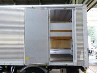 三菱ふそうキャンターアルミバン小型（2t・3t）[写真17]