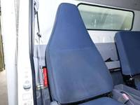 三菱ふそうキャンターアルミバン小型（2t・3t）[写真30]