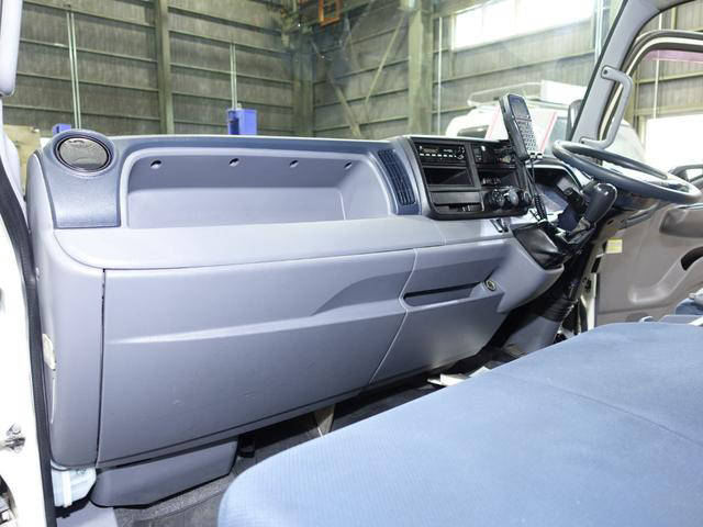 三菱ふそうキャンターアルミバン小型（2t・3t）[写真36]